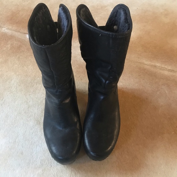 UGG Shoes - Ugg Shearling Black Clog Boots